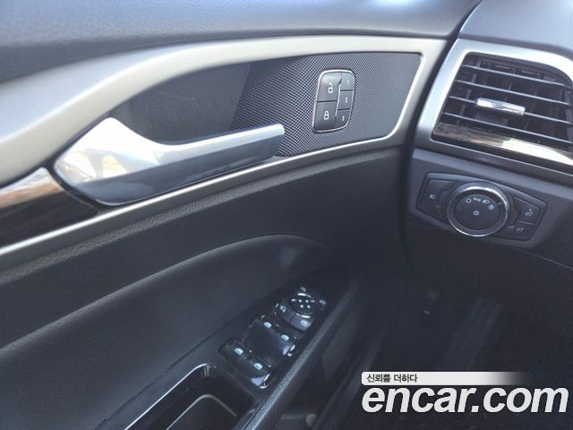 Ford Fusion 2014 — photo 13