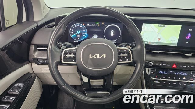 Kia Canival 2023 — photo 19