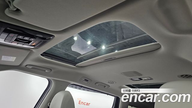 Kia Canival 2023 — photo 22