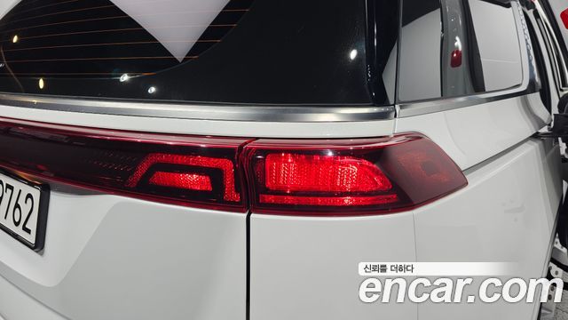 Kia Canival 2023 — photo 9