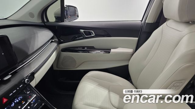 Kia Canival 2023 — photo 15