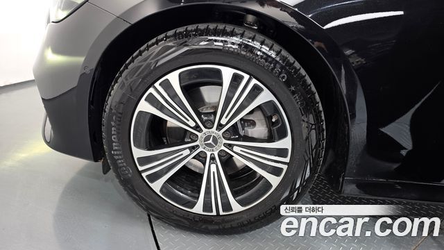 Mercedes-Benz E-Class 2026 — photo 5