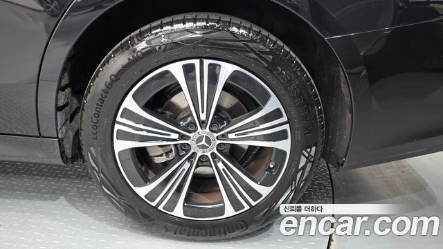 Mercedes-Benz E-Class 2026 — photo 7