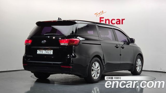 Kia Canival 2015 — photo 2
