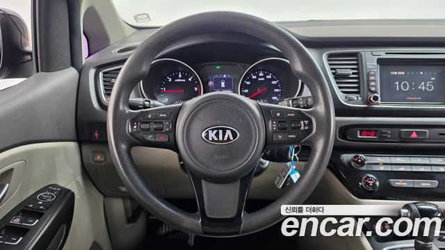 Kia Canival 2015 — photo 13