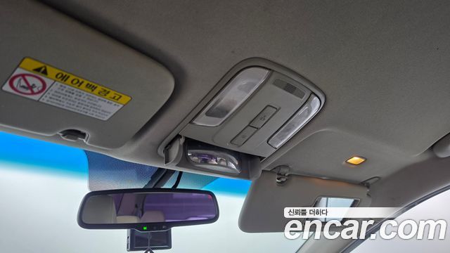 Kia Canival 2015 — photo 18