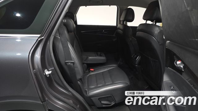 Kia Sorento 2017 — photo 17