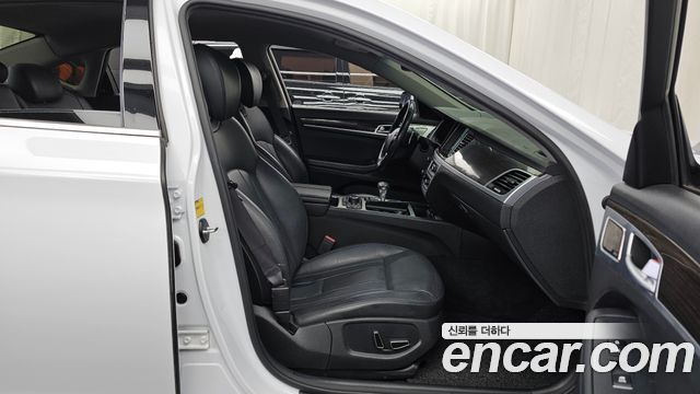 Genesis G80 2017 — photo 17