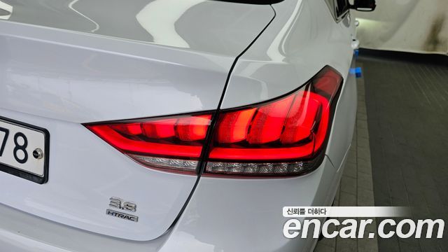 Genesis G80 2017 — photo 9