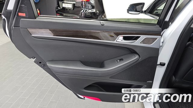 Genesis G80 2017 — photo 15