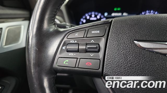 Genesis G80 2017 — photo 28