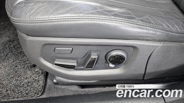 Genesis G80 2017 — photo 31