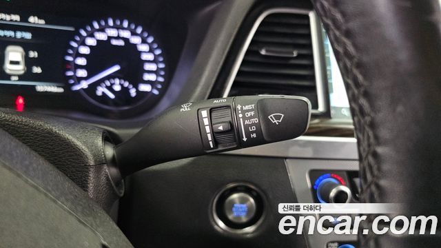 Genesis G80 2017 — photo 38