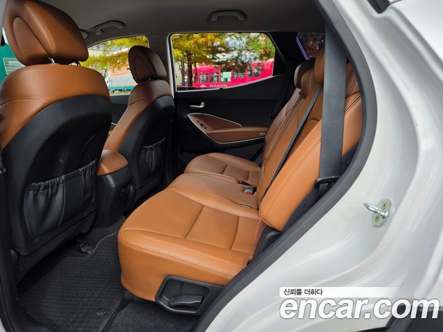 Hyundai Santafe 2016 — photo 13