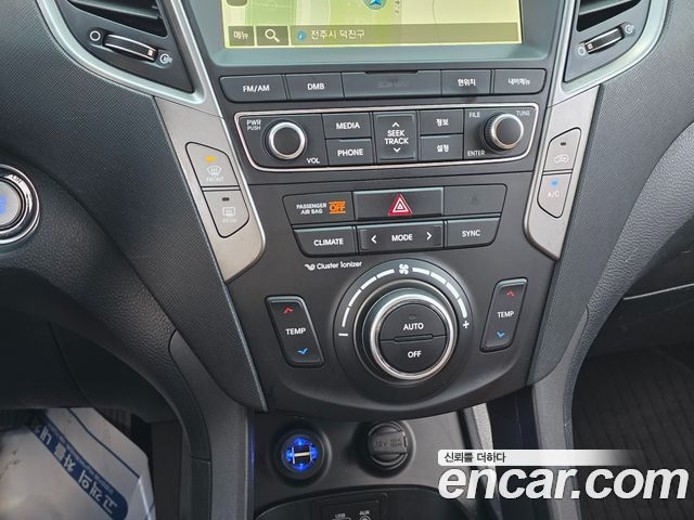 Hyundai Santafe 2016 — photo 18