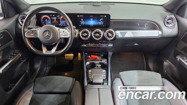 Mercedes-Benz GLB-Class 2021 — photo 7