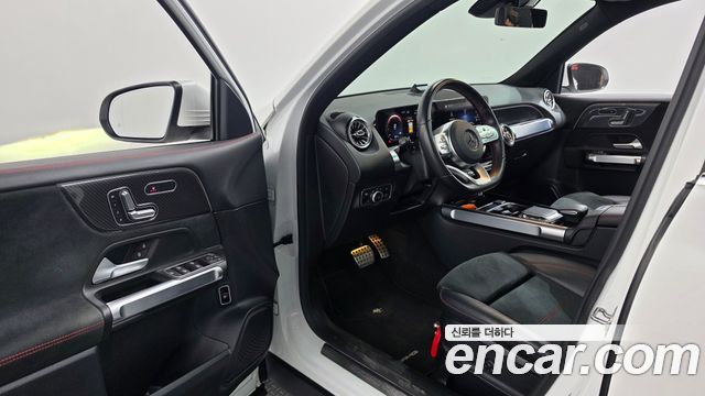 Mercedes-Benz GLB-Class 2021 — photo 10