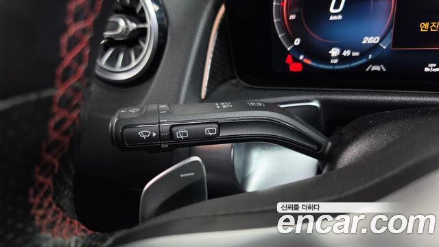 Mercedes-Benz GLB-Class 2021 — photo 17