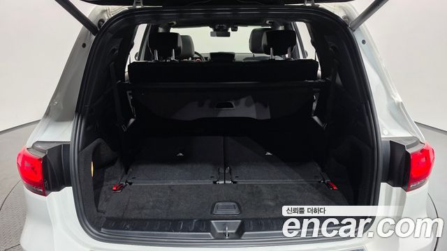 Mercedes-Benz GLB-Class 2021 — photo 20