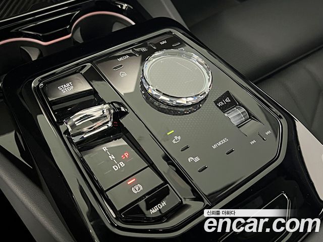 BMW i5 2025 — photo 9