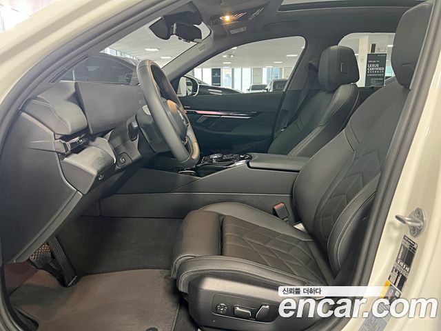 BMW i5 2025 — photo 11