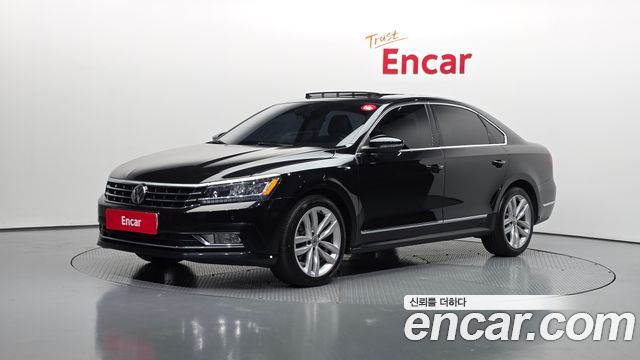 Volkswagen Passat 2018 — photo 1