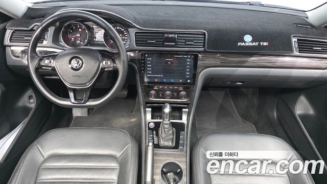 Volkswagen Passat 2018 — photo 10