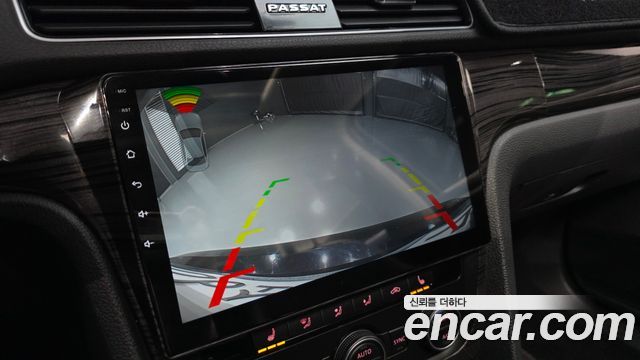 Volkswagen Passat 2018 — photo 21