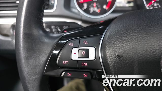 Volkswagen Passat 2018 — photo 23