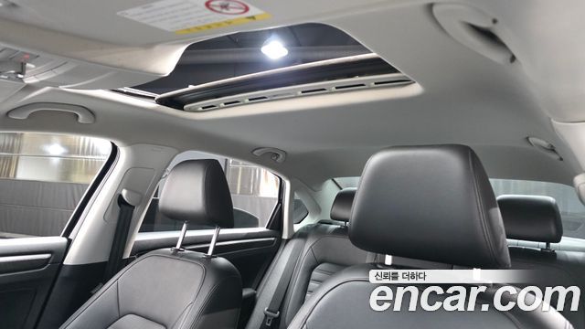 Volkswagen Passat 2018 — photo 24