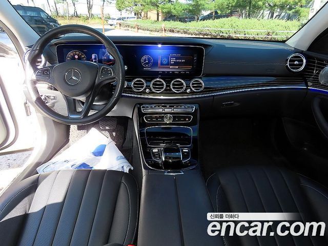 Mercedes-Benz E-Class 2017 — photo 7