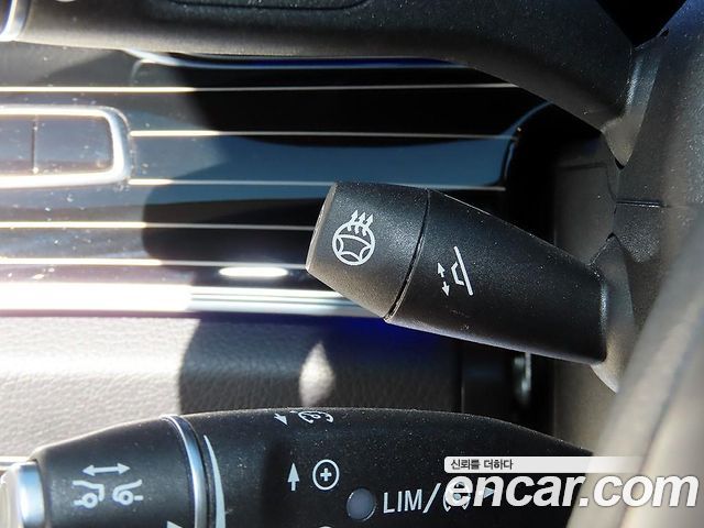 Mercedes-Benz E-Class 2017 — photo 13