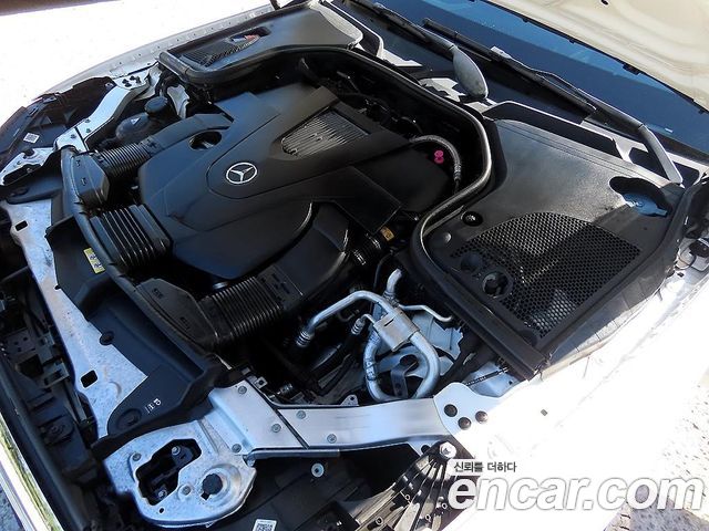 Mercedes-Benz E-Class 2017 — photo 19