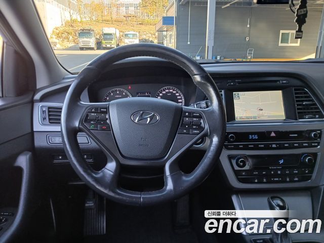 Hyundai Sonata 2015 — photo 13