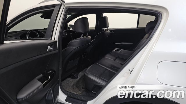 Kia Sportage 2022 — photo 11
