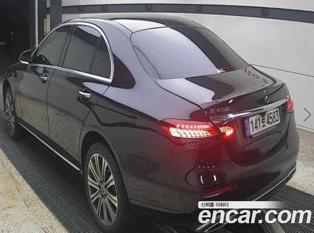 Mercedes-Benz E-Class 2021 — photo 4