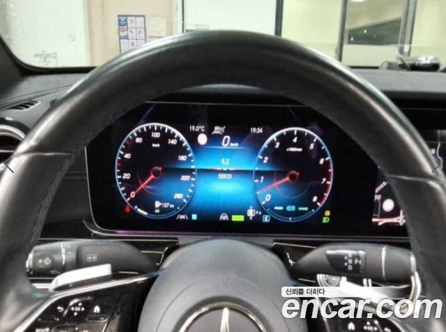 Mercedes-Benz E-Class 2021 — photo 5