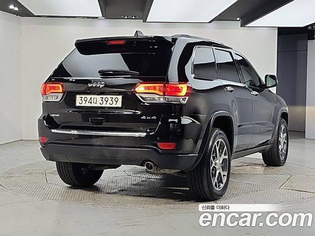 Jeep Cherokee 2021 — photo 2