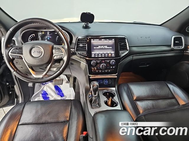 Jeep Cherokee 2021 — photo 7