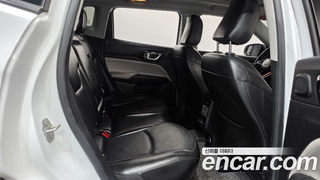Jeep Compass 2022 — photo 24