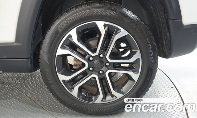Jeep Compass 2022 — photo 7