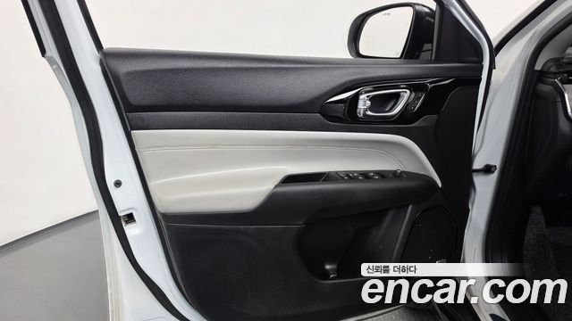 Jeep Compass 2022 — photo 14