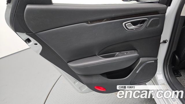 Renault Korea SM6 2019 — photo 15