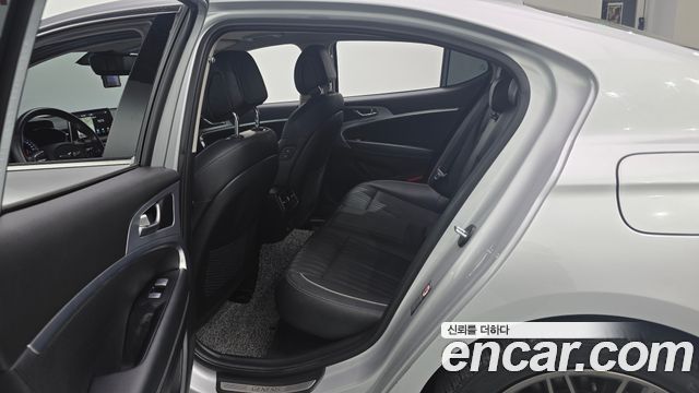 Genesis G70 2018 — photo 23