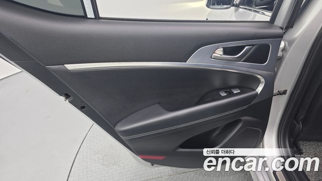 Genesis G70 2018 — photo 15