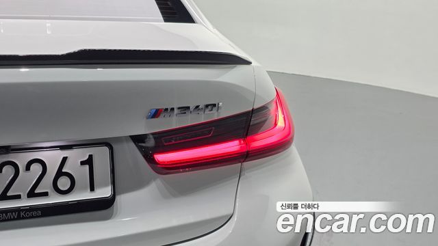 BMW 3-Series 2023 — photo 9