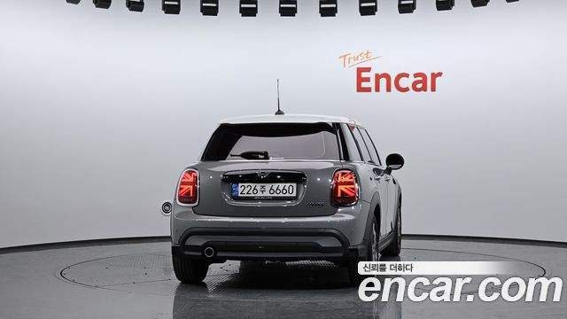 Mini Cooper 2022 — photo 4