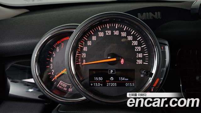 Mini Cooper 2022 — photo 11