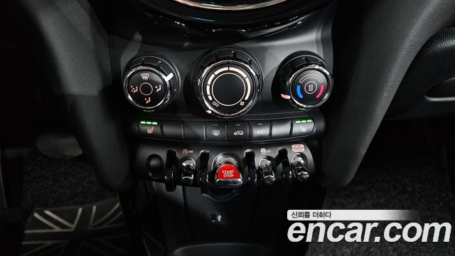 Mini Cooper 2022 — photo 23