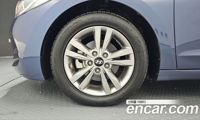 Hyundai AVANTE 2017 — photo 5
